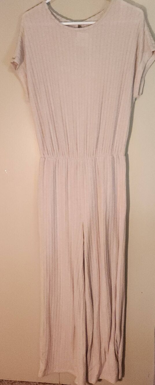 D14 Soft rib knit Oatmeal color jumpsuit wide legs cap sleeves elastic waist SzL